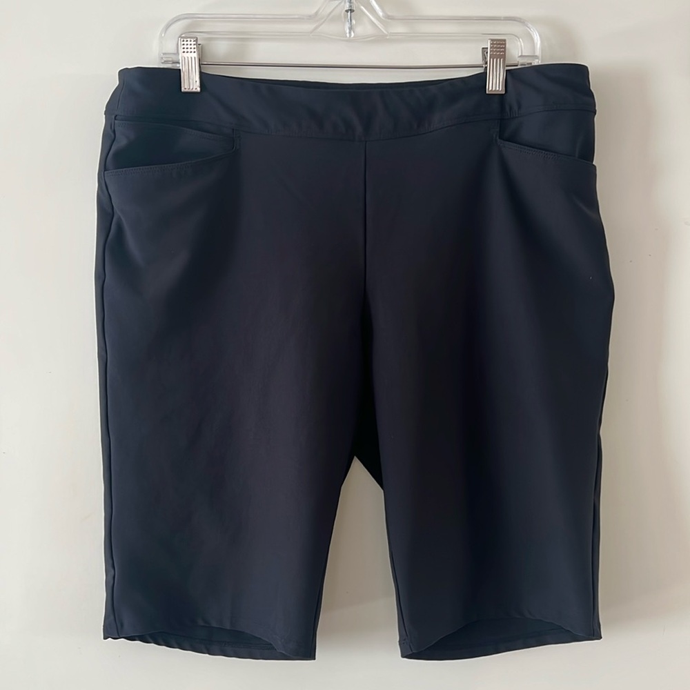 Adidas Women’s Golf Bermuda Shorts. Golf Tennis Pickleball.